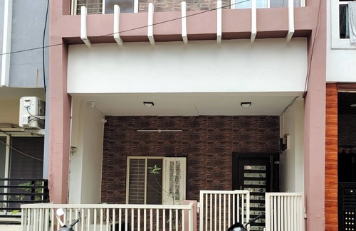 Rau Villa | Staeg Villa in center of the city 2bhk