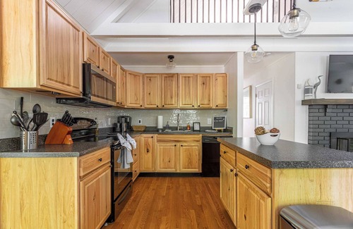 Albrightsville House | Stag Chalet: Summer Time Fun! 3BD | Pet Friendly