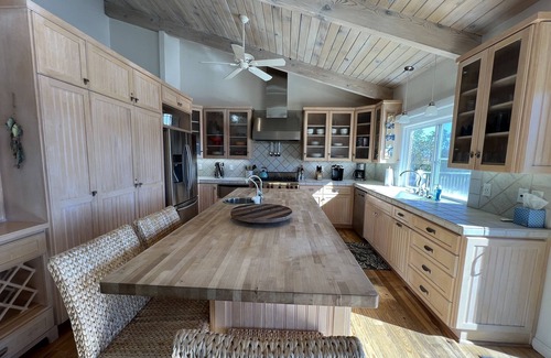 Oak Shores House | Stairway to Naci Heaven 180 degree lakefront views Pet Friendly, WIFI