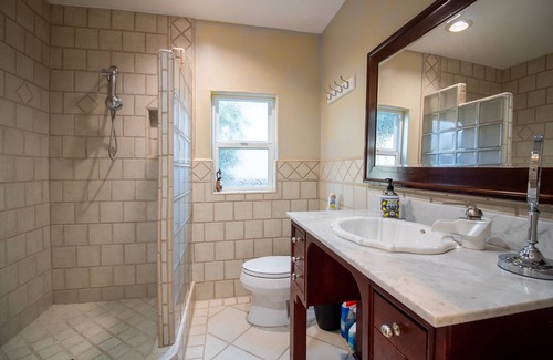 Whittier House | Stand-alone guest house no common walls
