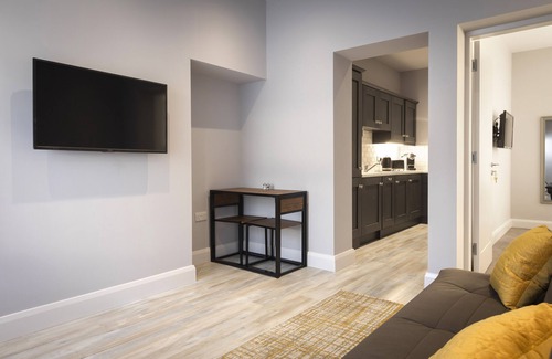 Donaghmore Apartment | Standard Apartment with Street View Ground Floor at Rooms at the Lower House