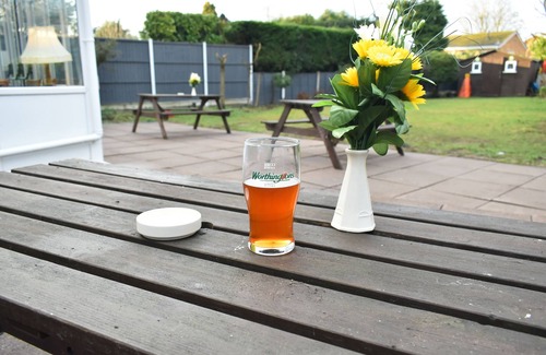 Marston Green House | Standard Double Room @ Royal Square Hotel Birmingham Airport & NEC