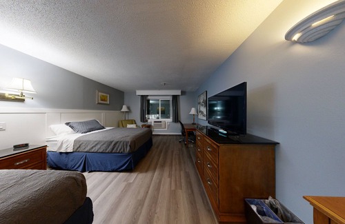 Presque Isle Hotel | Standard Double Room -2 Double Beds