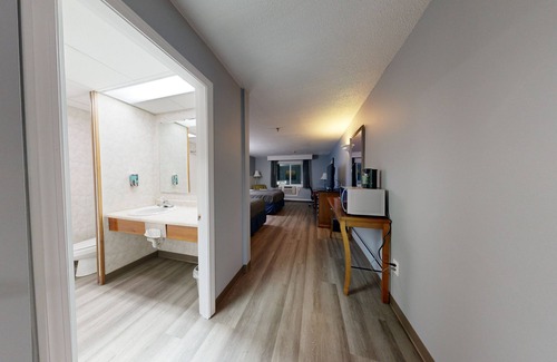 Presque Isle Hotel | Standard Double Room -2 Double Beds