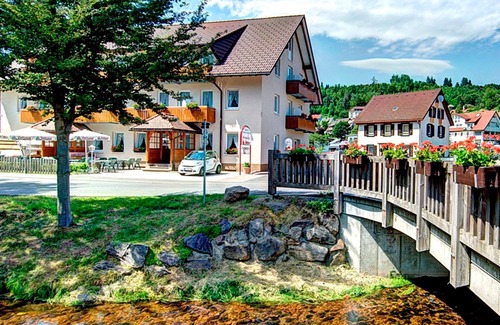 Lenzkirch Cottage | Standard Double Room - Hotel-Restaurant Schwörer