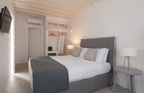 Elia Hotel | Standard Pool Front Room
