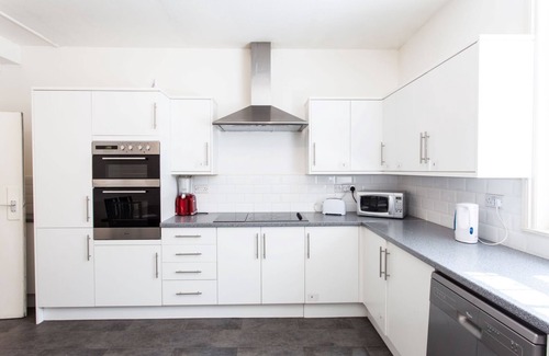 Clifton House | Standard Single Room with Shared Bathroom