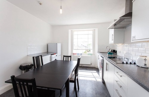 Clifton House | Standard Single Room with Shared Bathroom