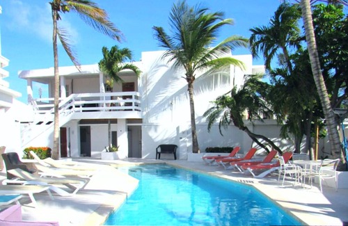 Cunucu Abao Apartment | Standard Studio in Aruba, pool, walking distance to Eagle Beach!