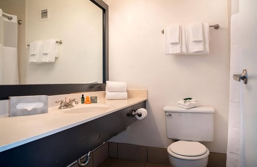 Las Vegas Hotel | Standard Two Double at OYO Las Vegas Hotel