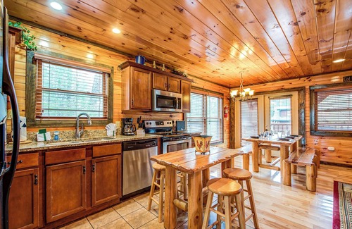 Hemlock Hills Cabin | Standing Bear Lodge