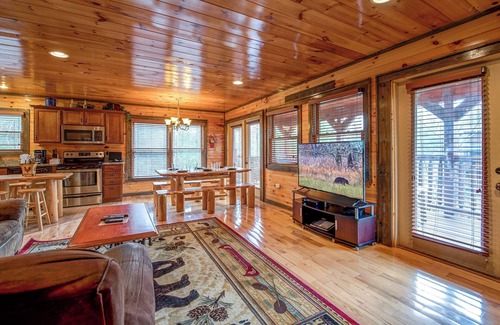 Hemlock Hills Cabin | Standing Bear Lodge