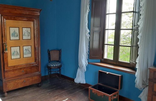 Gropparello House | Stanza Singola degli Iris
