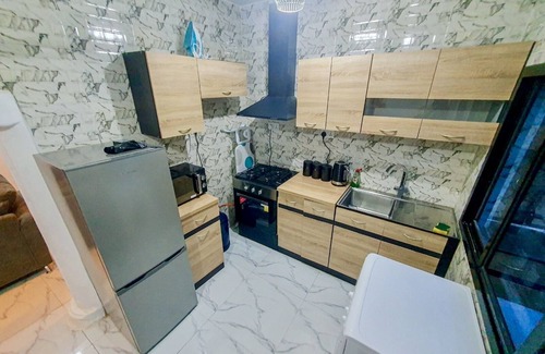 West Coast Division Apartment | Star Light Apt #3 - The Retreat Apartments