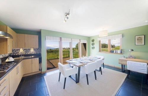 Arisaig Cottage | STAR NA MARA, pet friendly, with a garden in Arisaig