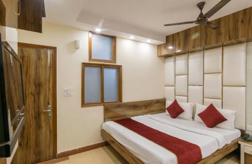 Paharganj House | Star Palace by The Vivan Stay New Delhi Railway Station