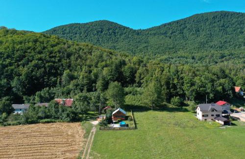 Gospic Ski Chalet | Stara trešnja
