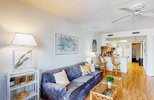 North Ocean City Apartment | Starboard Tack 1A