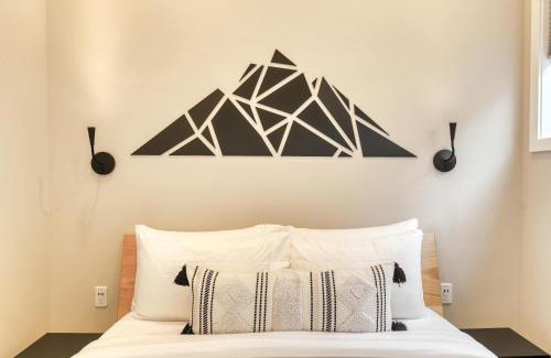 Study Butte-Terlingua Apartment | Stardust Luxury Cottage with loft & a great view