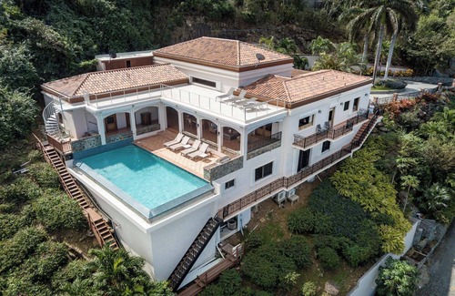 Rosendal Villa | - Stardust Villa - 5 minutes from Magens Bay!