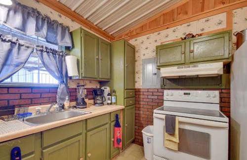 Crowell House | Stargaze, Hike and Kayak Cabin Near Copper Breaks!