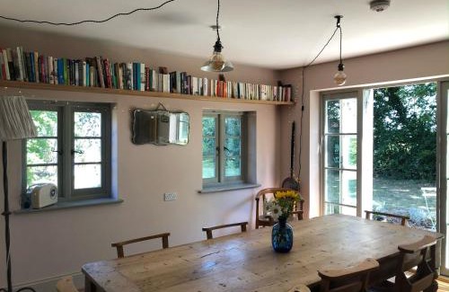 Upper Dicker House | Starnash Farmhouse Holiday Home