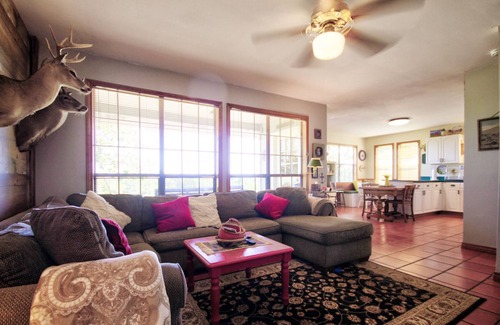 Llano County House | Starry Night Cabin, Starry Night Cabin - Secluded Cabin in Llano
