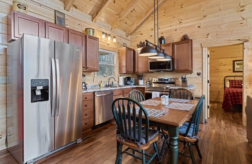 Frenchburg Cabin | Starway to Heaven Cabin at Red River Gorge - Hot Tub - Great View