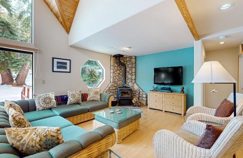 Upper Kingsbury House | Stateline Serenity