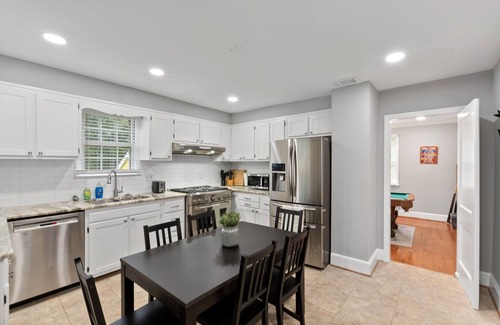 Potomac West House | Stately 5BR Historic Retreat - CozySuites
