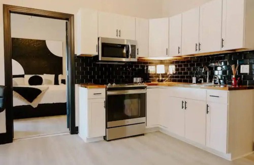 Aberdeen Apartment | Statesmen Suite