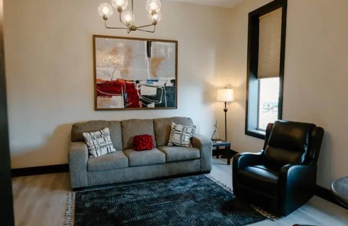 Aberdeen Apartment | Statesmen Suite