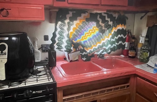 Collings Lakes House | Stationary camper with electric & water