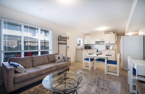 South Newton House | Stay at our comfy corner!
