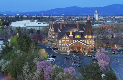 Riverside Hotel | Stay at the Castle on the Rock!