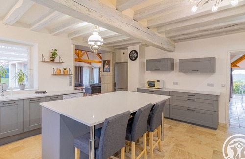 Vernantes Cottage | Stay in the heart of nature between Tours and Angers