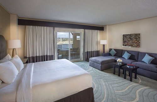 Lakeway Hotel | Stay In Indulgence! Outdoor Pool, Close to Hills Country Club