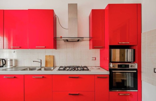 San Giovanni Lupatoto Apartment | Stay in Style: vibrant condo in San Giovanni Lupatoto - free parking