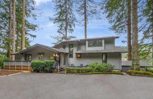 Lakeside House | Stay In Lakeside-Lake Front Luxe