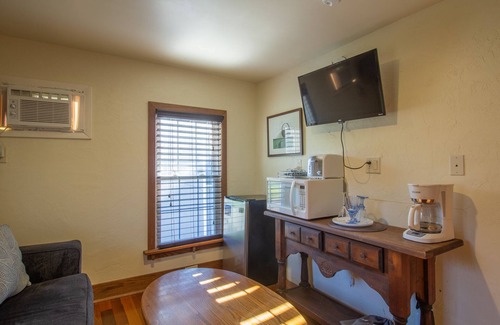 Ohiopyle Apartment | Stay In Ohiopyle in the center of town by the GAP trail