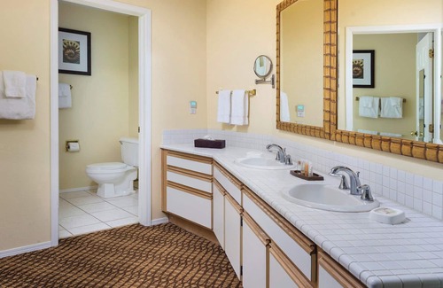 Keauhou Resort | Stay in paradise minutes from the beach