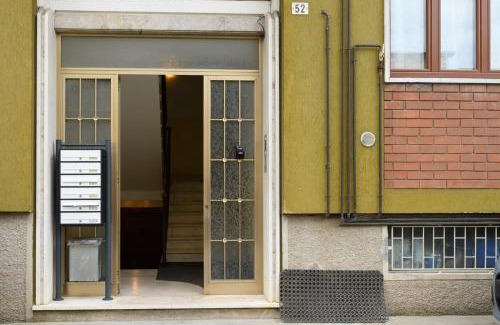 San Giovanni Lupatoto Apartment | Stay in style - vibrant condo in San Giovanni Lupatoto