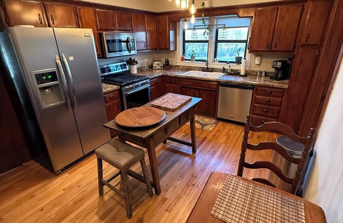 Bloomfield House | Stay in the Heart of Bourbon Country Tranquil Farmhouse Estate