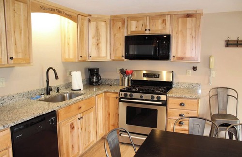 Wilmington Cottage | Stay in the heart of Wilmington, NY, minutes from Whiteface Mountain!