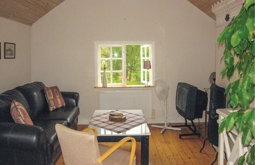 Gamla Staden-Sandskogen House | Stay in this cottage in Ystads Sandskog, just 1 km from the sea and the sandy beach. The house is co
