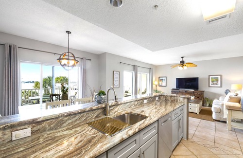 Pensacola Beach Condo | Stay near the sand & pier, 2-bedroom Pensacola Beach Condo