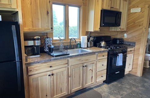 East Burke Cabin | Stay on Kingdom Trails in a one bedroom cabin!