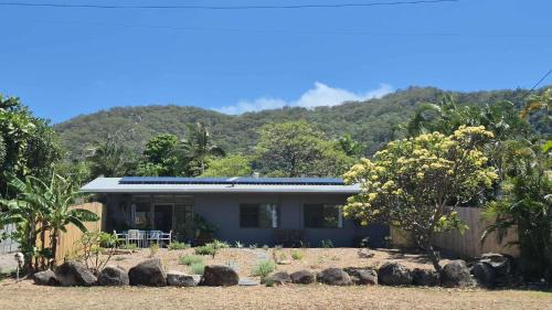 Nelly Bay House | Stay on Sooning