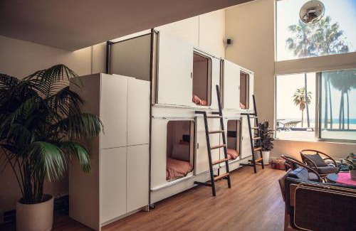 Venice Hotel | STAY OPEN Venice Beach