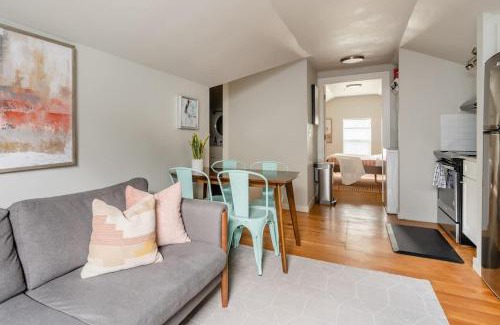 Kerns Apartment | Stay Portland - Cozy Attic Hideaway in Laurelhurst